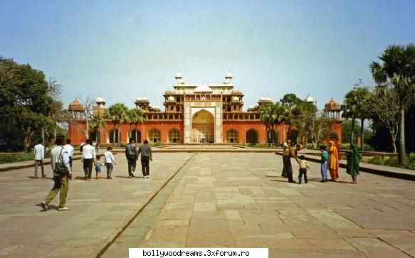 the tomb of akbar the great is an important set in 48 ha (119 acres) of grounds in sikandra a suburb